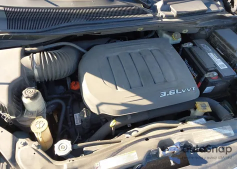 2012 Chrysler Town & Country Touring z USA, uszkodzony, nr VIN 2C4RC1BG3CR401468